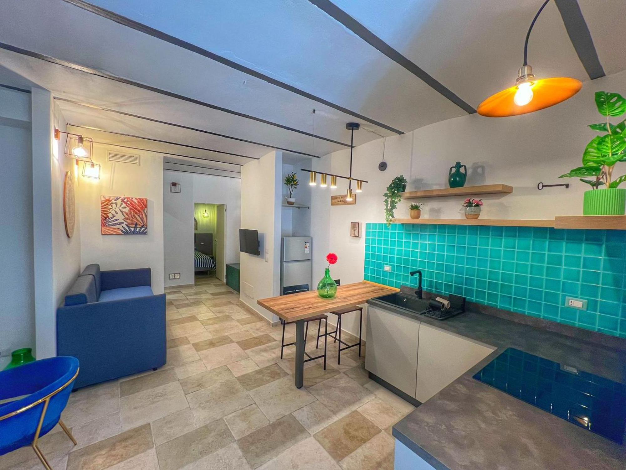 Amay City Suite Bari Bagian luar foto
