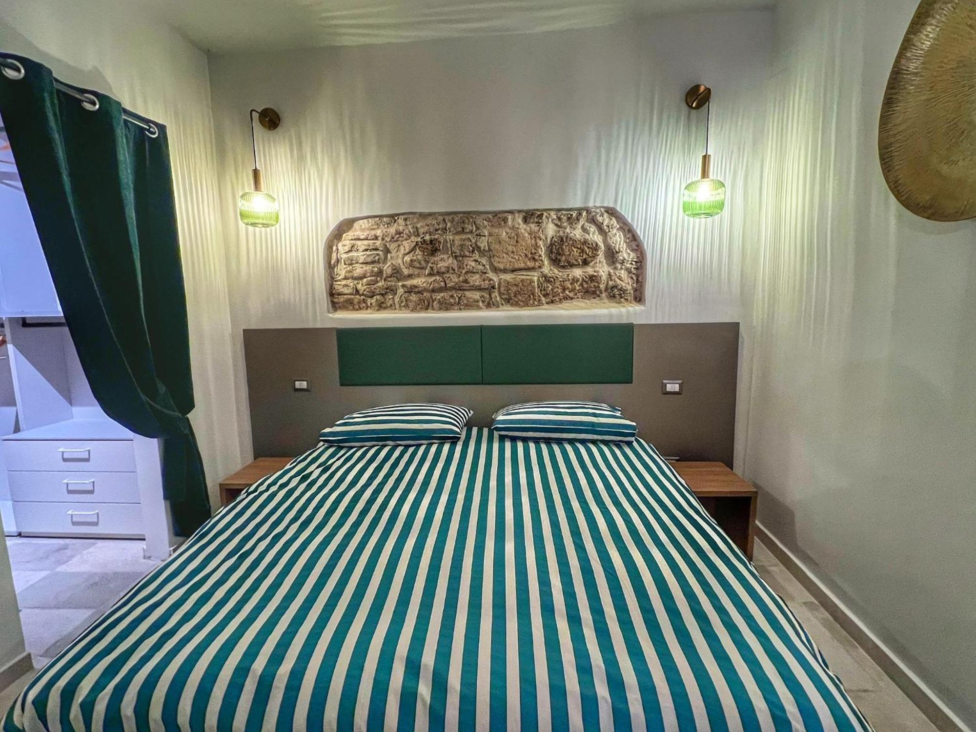 Amay City Suite Bari Bagian luar foto